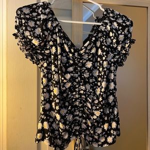 Daisy top